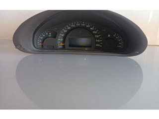 Přístrojová deska  Mercedes-Benz C W203 2009 110008896015  