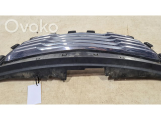 Верхняя решётка Chrysler Voyager 2008-2016 года CR0703901      