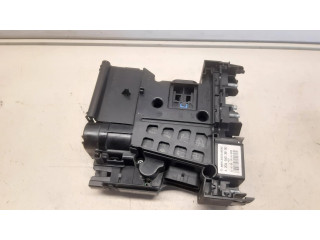 Блок предохранителей  A2045403850   Mercedes-Benz C W204    
