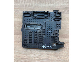   Pojistková skříňka 30728512, 05W325   Volvo XC70 2005