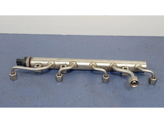 Vstřikovací lišta 8601017   BMW 7 G11 G12  pro benzínový motor 4.4 N63B44C 