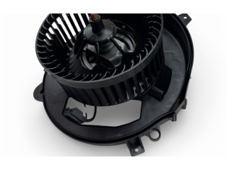 Вентилятор печки    5WC819015A, T72368C   Audi Q2 -
