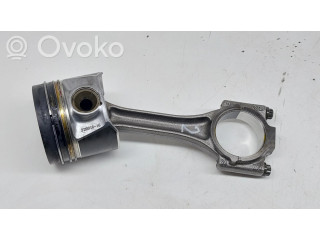 Píst 79L121   Audi Q2 -  pro naftový motor 1.6 DDYA 