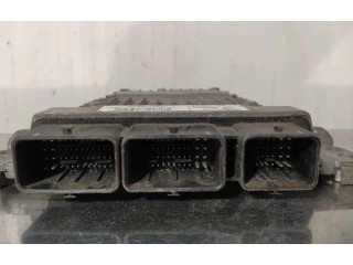 Блок управления двигателем ECU    8200766462   Renault Megane II