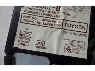 Vstřikovač 8926105010   Toyota Avensis T270     