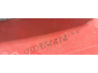 Задний фонарь правый 8L0945096B    Audi A3 S3 8L   1996-2003 года