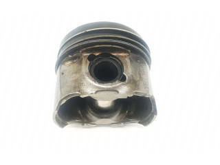 Píst 55595626, 55595626   Opel Zafira C     