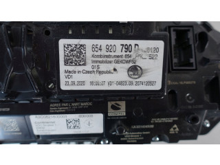 Přístrojová deska  Skoda Scala 2014 654920790D LICZNIK VIRTUAL ZEGARY LCD SKODA KAMIQ SCALA   