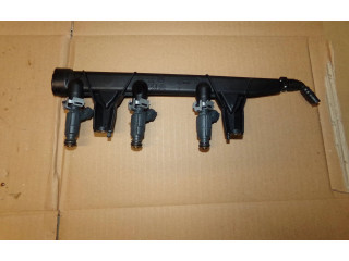 Vstřikovací lišta 9676020480   Peugeot 2008 I    HMZ 