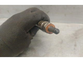 Vstřikovač 30777526, 8603595   Volvo XC70    D5244T4 