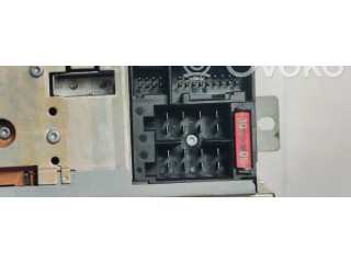   Pojistková skříňka A2208204889   Mercede-Benz S W220 1998