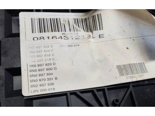   Pojistková skříňka 1K0937815C, 1K0937814F   Volkswagen Tiguan 2010