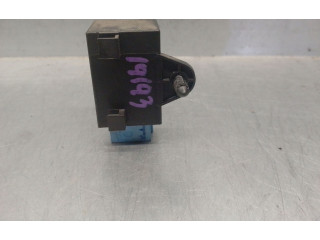 Блок предохранителей 9657087180   Citroen C6    