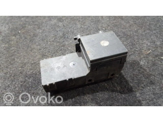  Pojistková skříňka 9608173180   Citroen Saxo 1997
