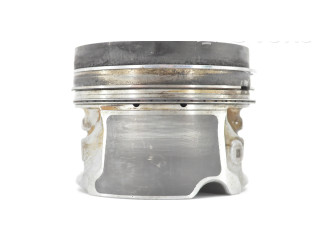 Píst 11258519401   BMW 3 F30 F35 F31  pro naftový motor 2.0 B47D20A 