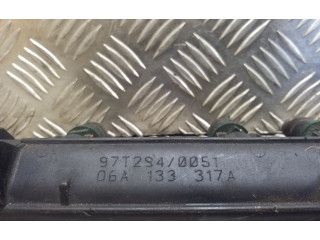 Vstřikovací lišta 06A133317A   Volkswagen Golf IV     