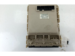   Pojistková skříňka 827300F052A   Toyota Verso 2009