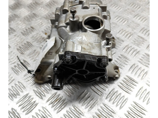 Масляный насос  B58 B30 A 7643046, 72336351  BMW 2 F22 F23 