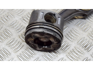 Píst A6110300320, A6110300717   Mercedes-Benz C W203  pro naftový motor 2.2 OM 611.962 