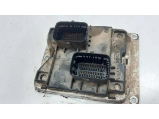 Блок управления двигателя 0046472403   Alfa Romeo 145 - 146