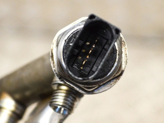Топливная рампа 7547600, 7537319   BMW 7 F01 F02 F03 F04 4.4  для двигателя N63 B44 A