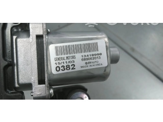 Моторчик заднего дворника 13418998, 39129260    Vauxhall Astra K