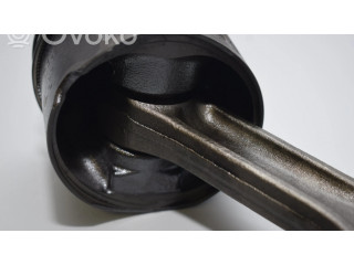 Píst    BMW 5 E39  pro naftový motor 2.9 M57 D30 (306D1) 