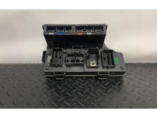 Ящик предохранителей (комплект) P68028008AB, 8HG2F1L2   Chrysler Sebring (JS)
