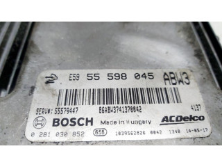 Блок управления двигателя 55598046, 0281030852   Opel Zafira C