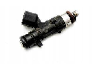 Vstřikovač 8176588751   Volvo S70  V70  V70 XC     