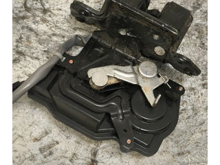 Замок багажника     Toyota Corolla Verso E121 2004 - 2007 года