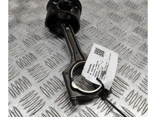 Píst 31339996, 31401216   Volvo V60    D 5204 T2 