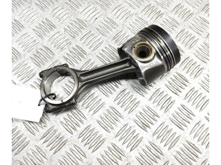 Píst 04L107065A, 04L105401A   Skoda Octavia Mk3 (5E)     