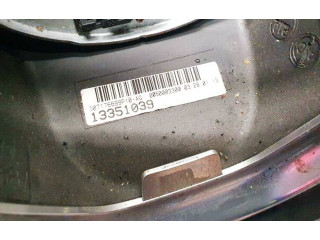 Volant Opel Astra J 2013 13351039, 307176699p10-ag  