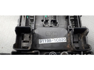 Блок предохранителей 911981C020   Hyundai Getz    