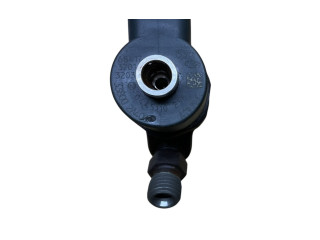 Vstřikovač 0445110256, 338002A400   Hyundai i30     