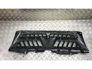 Передняя решётка Mitsubishi Pajero 2003-2006 года mn117713      