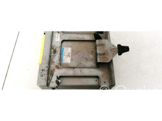 Блок управления двигателя E2T03591M   Mazda 626