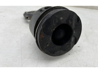  Поршень с шатуном  6110110501  Mercedes-Benz Vito Viano W639  