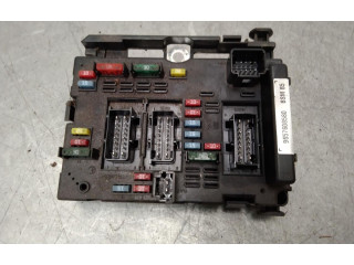 Zpětné zrcátko  Peugeot 406   9657608580  