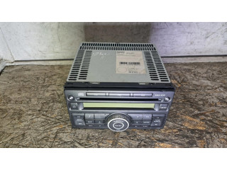 Радио/ проигрыватель CD/DVD / навигация