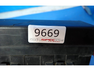   Pojistková skříňka    Nissan NV200 2009