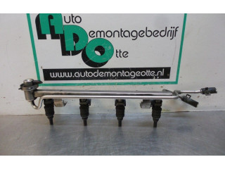 Vstřikovací lišta 06A133317L, 06A133035   Audi A3 S3 8L    APG 