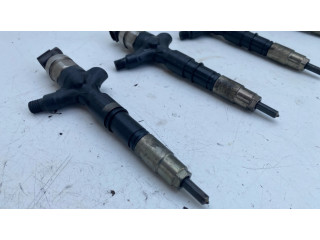Комплект форсунок 2367030100    Toyota Hilux (AN10, AN20, AN30) для дизельного двигателя  2.5
