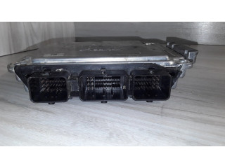 Блок управления двигателя 0281012530, M6112A650BC   Mazda 3 II