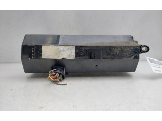 Блок предохранителей YQE500420SW   Land Rover Range Rover Sport L320    