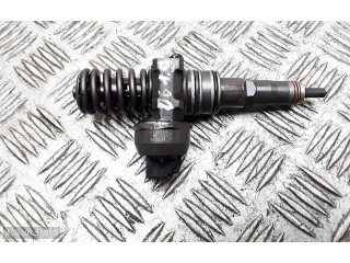 Vstřikovač 038130073AG   Volkswagen Jetta V     