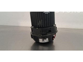 Вентилятор печки    272102876R   Renault Arkana