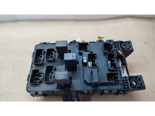 Блок предохранителей 8264105011   Toyota Avensis T220    