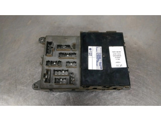 Блок предохранителей YWC106390   Land Rover Freelander    